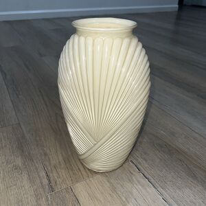 DD72 Vintage Antique Tall Faceted Geometric White Shell Pearlized Art Deco Vase